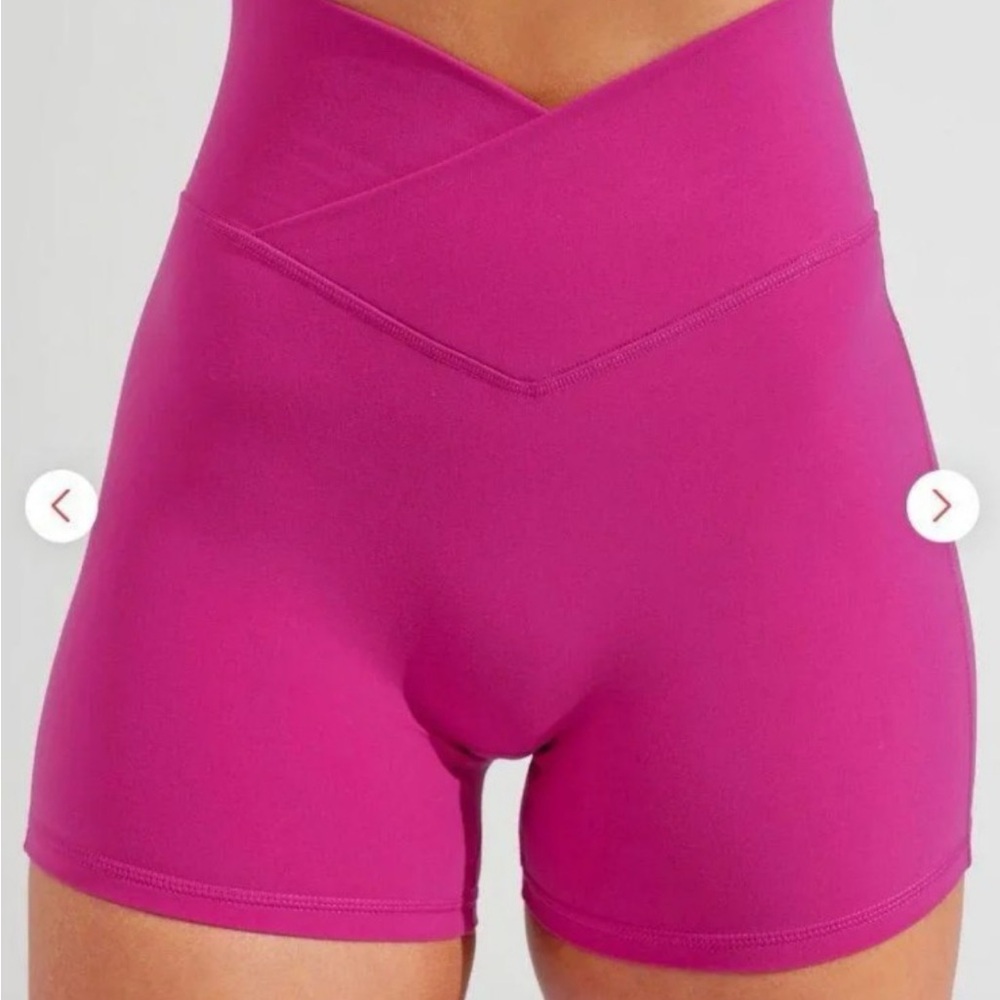 BuffBunny Siren Short